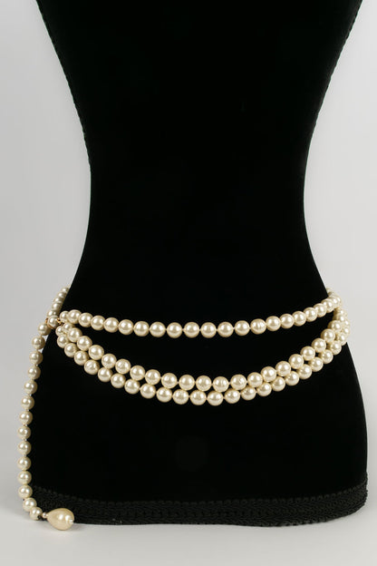 Necklace of pearls created Chanel 1993