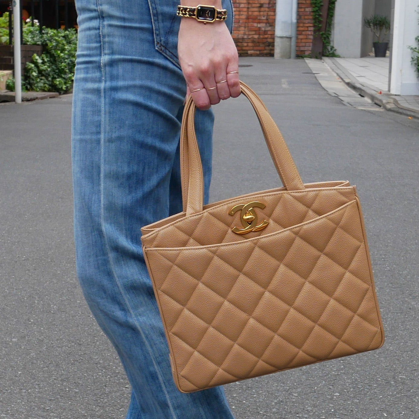 CHANEL 1994-1996 Beige Caviar Tote Bag 