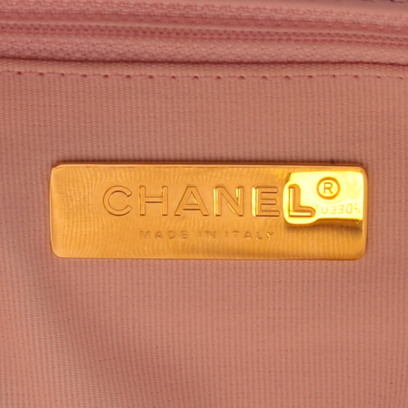 CHANEL 19 Flap Quilted Medium Pink 