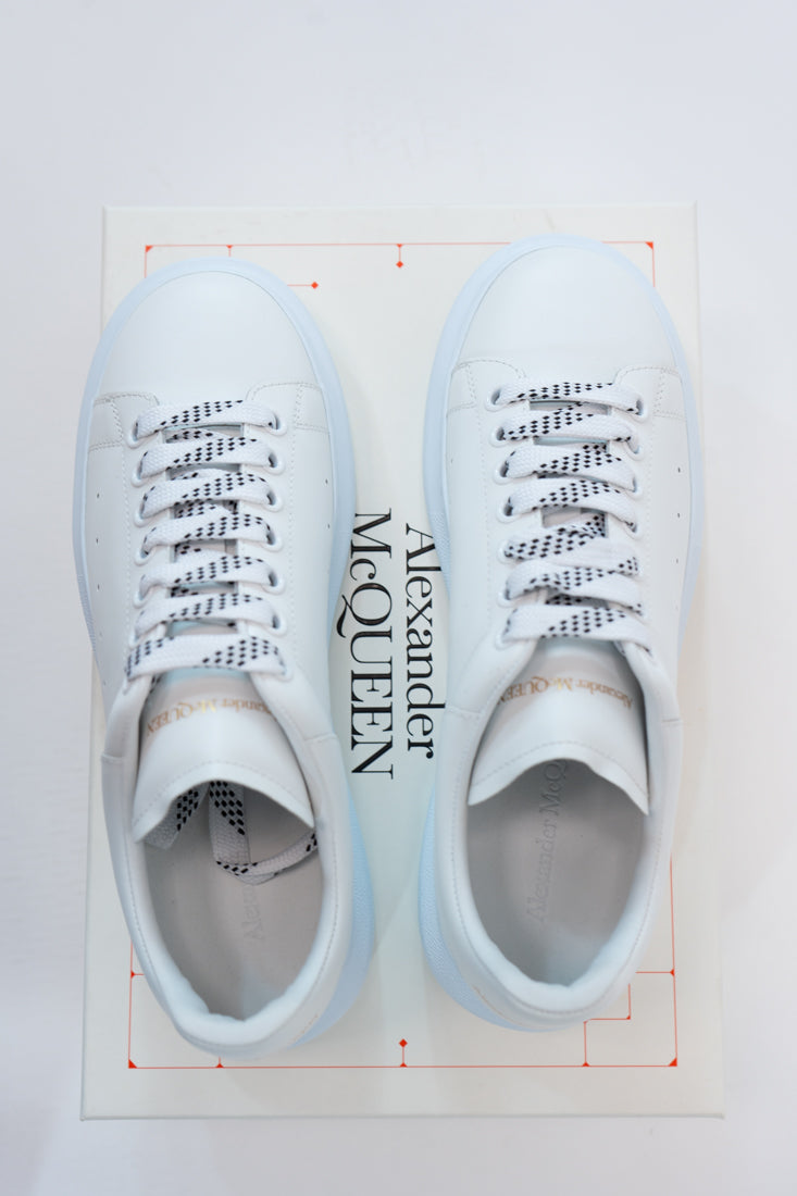 Sneakers White White