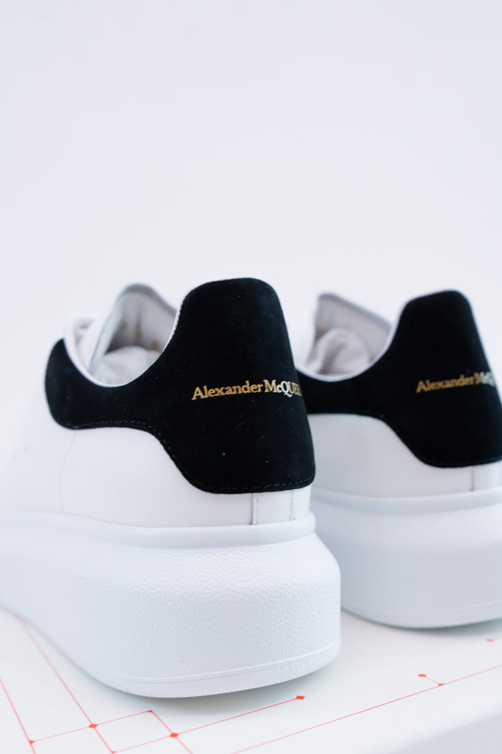 Sneakers White Black Velvet