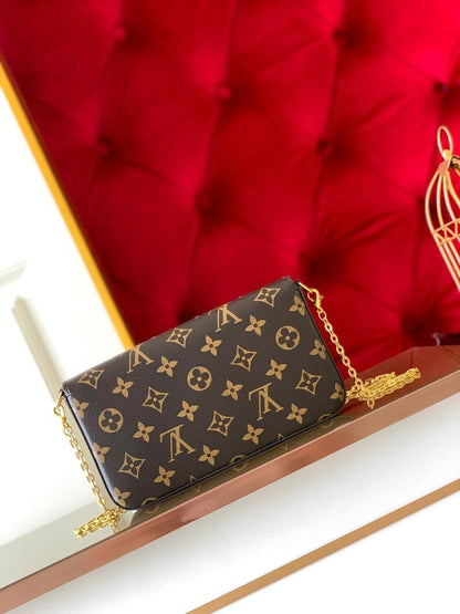 LV FÉLICIE POUCH