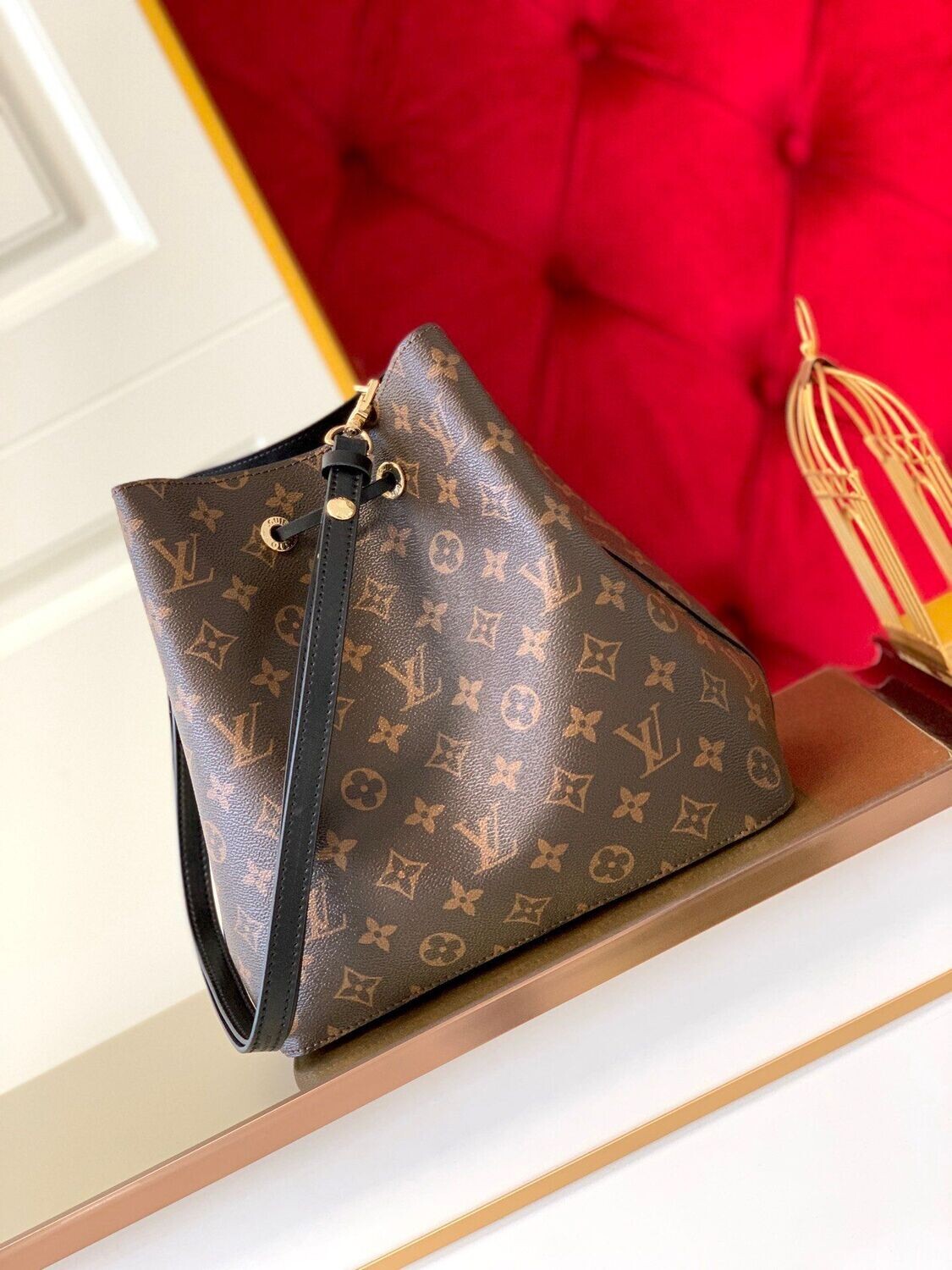 LV NEONOE BAG