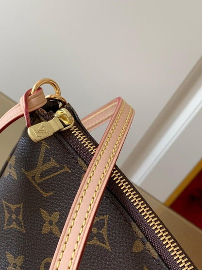 LV POUCH ACCESSORIES NM