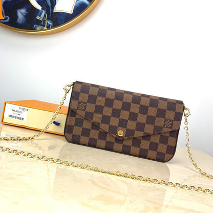 LV FÉLICIE POUCH