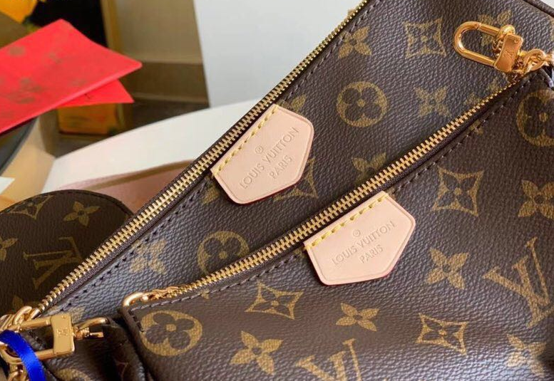 LV MULTI POUCH ACCESSORIES