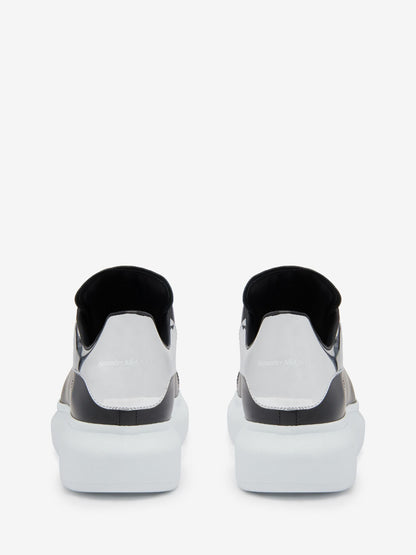 Oversize sneaker in black white silver