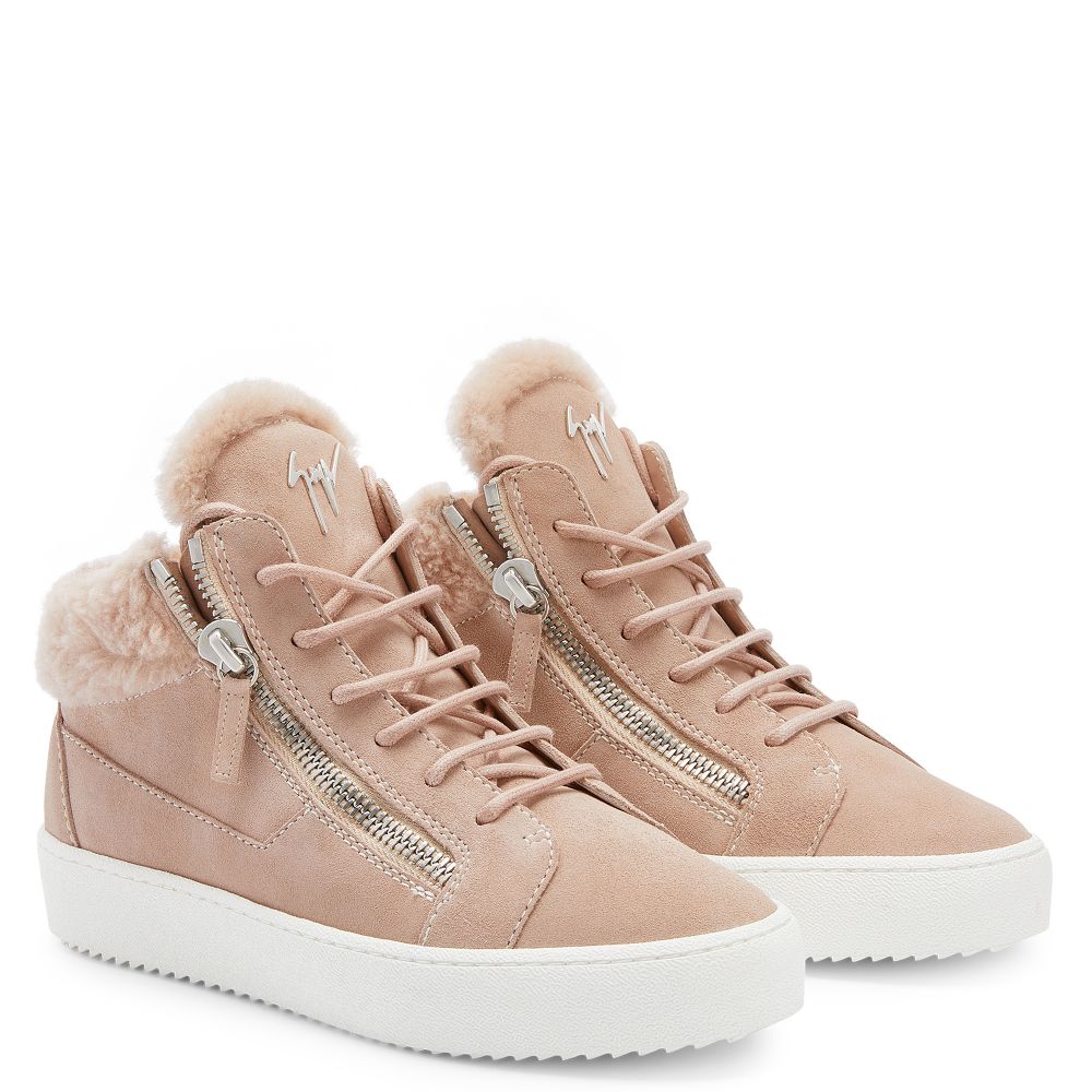 GZ Sneakers Women