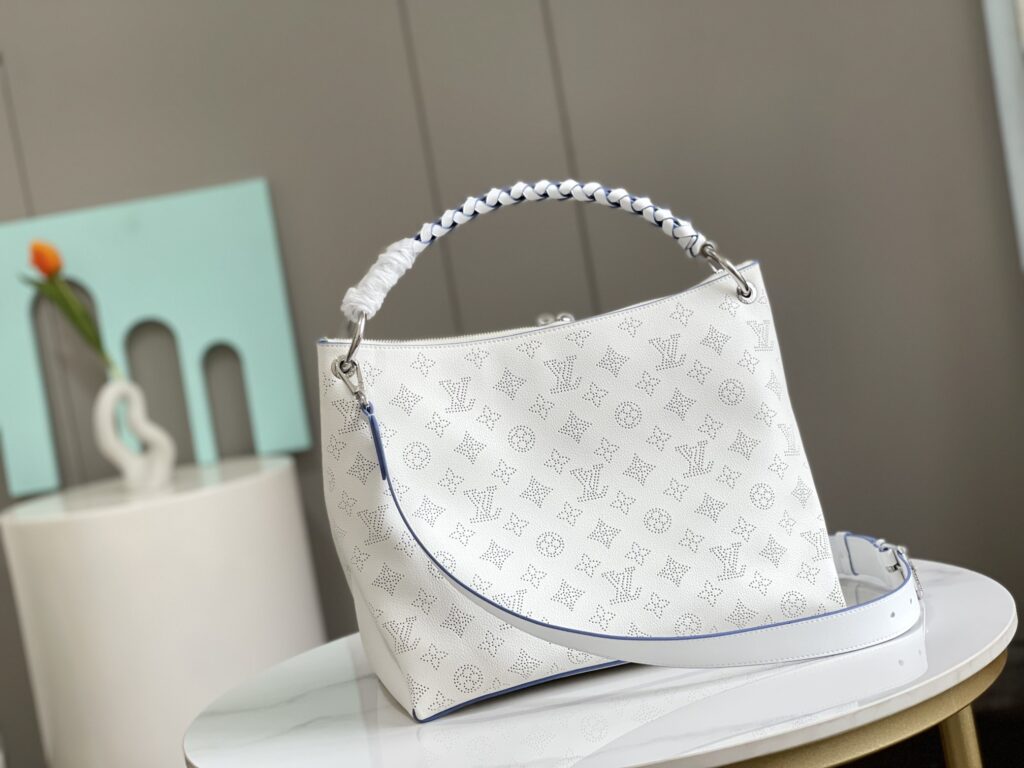 Lv Beaubourg Hobo - White