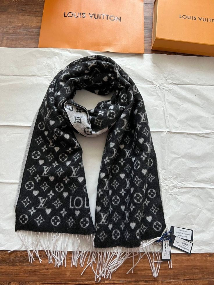 LV Scarf