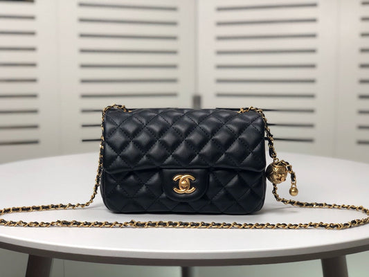 CHANEL CLASSIC BAG